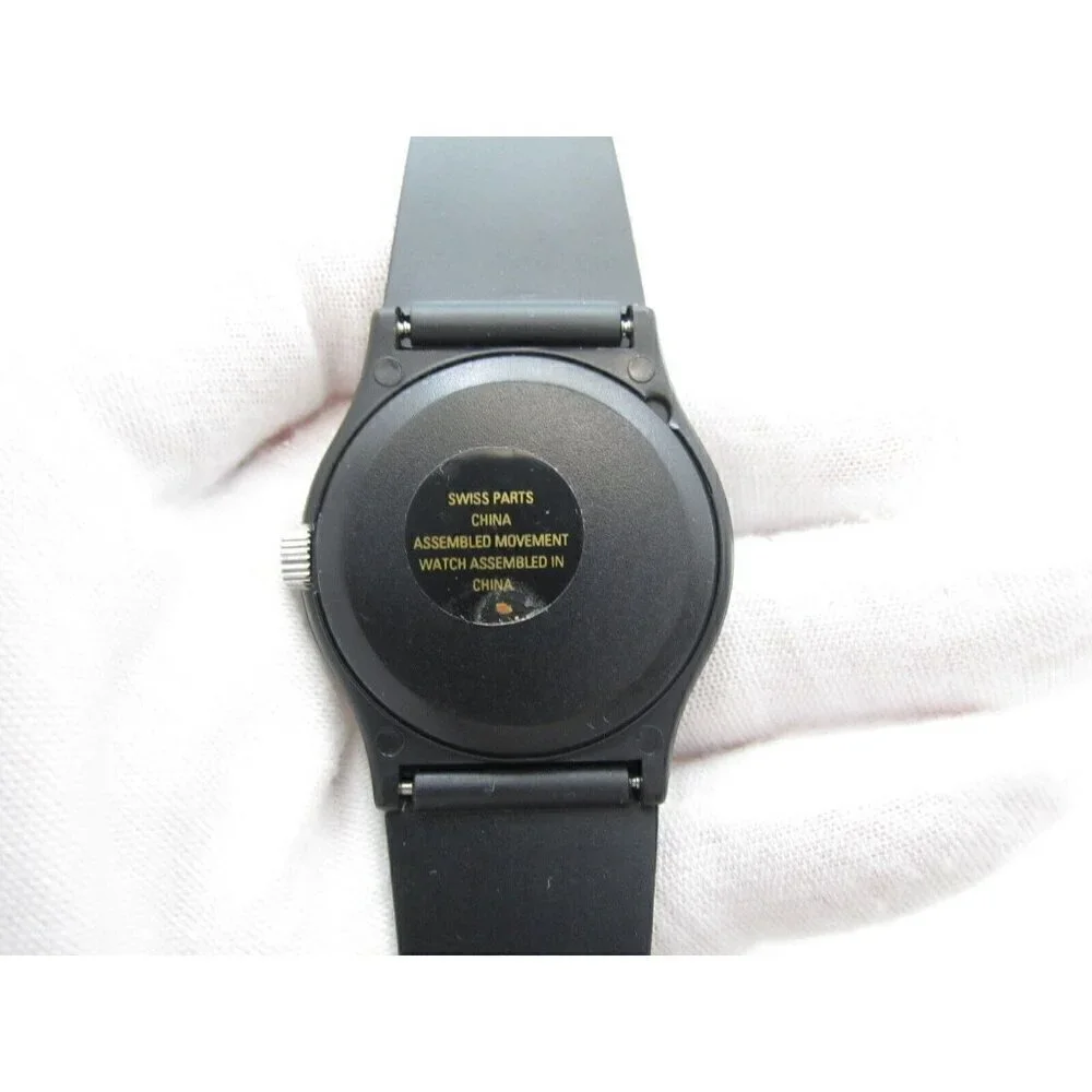 Vtg Women RCA Dog Quartz WR Analog 32mm Dial Round Watch (G691) 